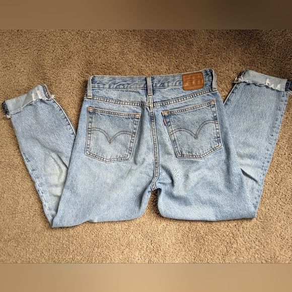 Levi's Wedgie Jeans 💙 - Picture 4 of 7
